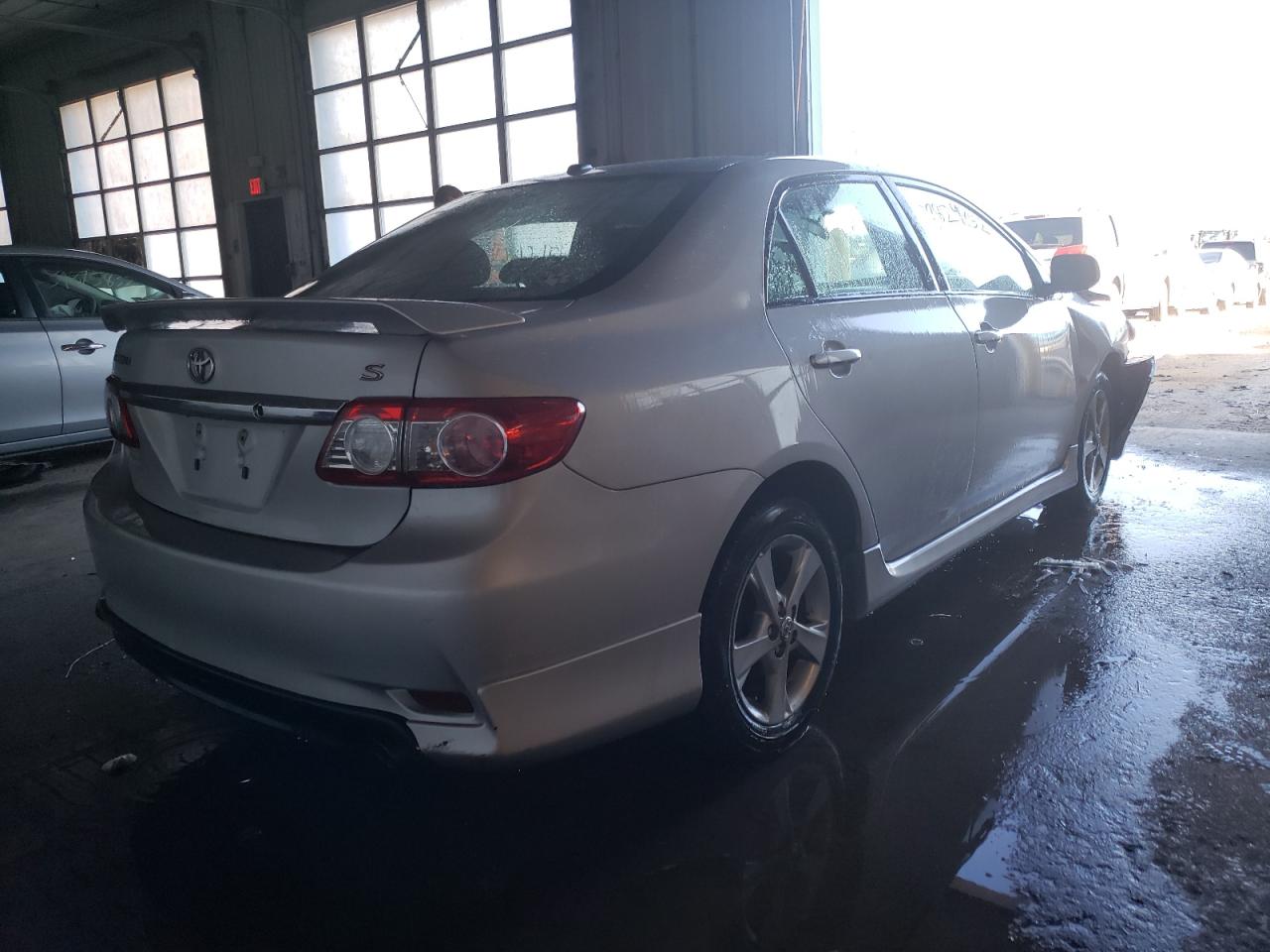 Photo 4 from auction – 2011 TOYOTA COROLLA with VIN 2T1BU4EE4BC631223