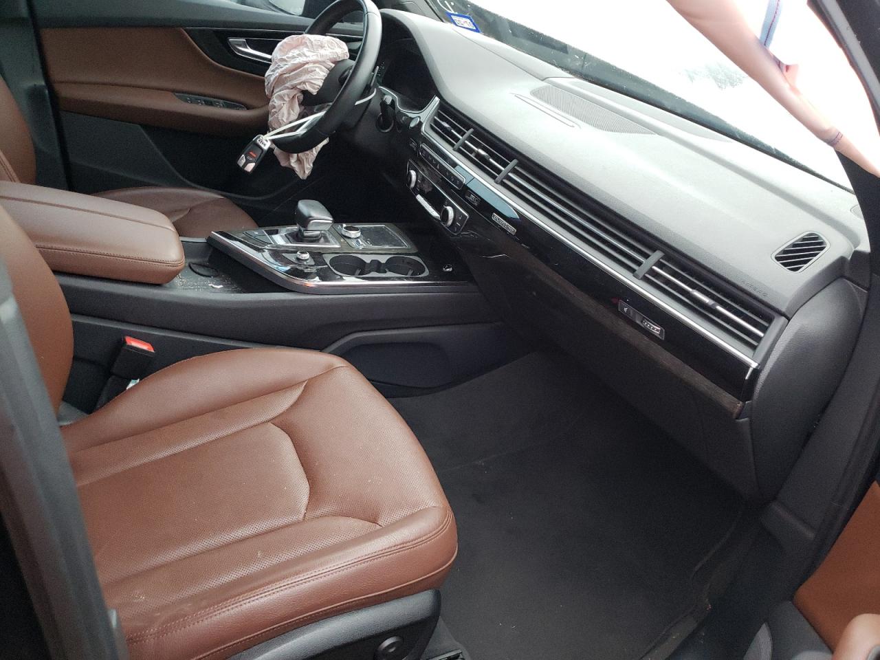 Photo 5 from auction – 2018 AUDI Q7 PRESTIG with VIN WA1VAAF75JD044822