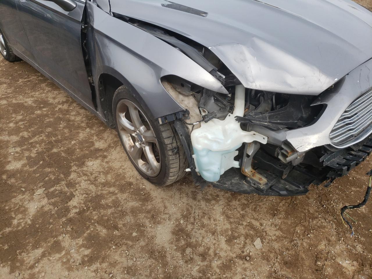 Photo 9 from auction – 2013 FORD FUSION SE with VIN 3FA6P0HR2DR112691