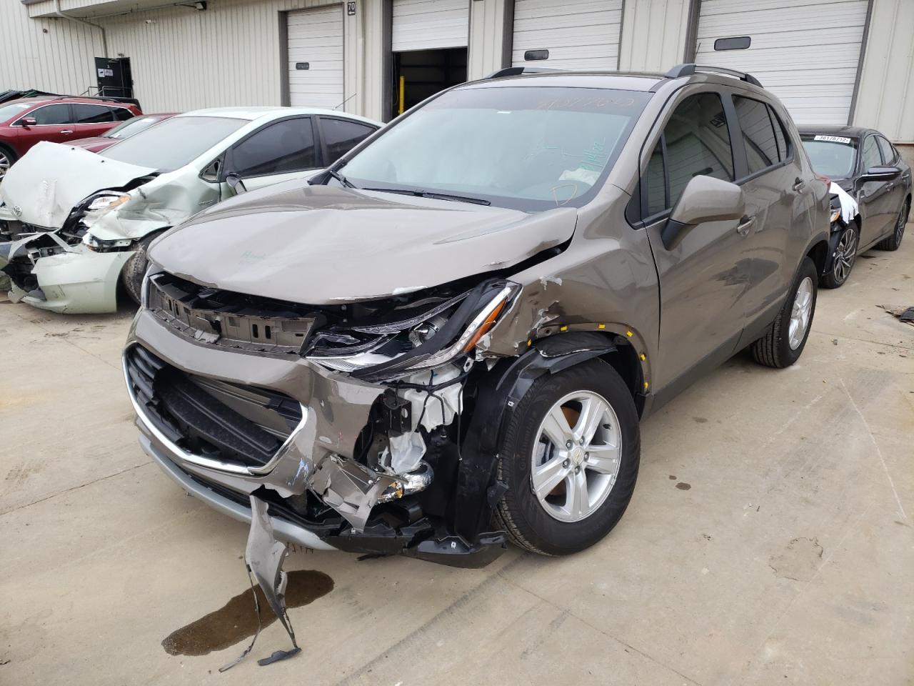 Photo 2 from auction – 2021 CHEVROLET TRAX 1LT with VIN KL7CJPSMXMB361648