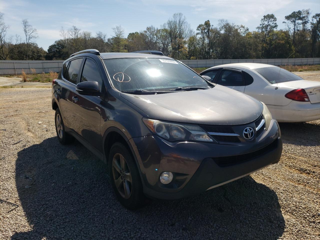Photo 1 from auction – 2015 TOYOTA RAV4 XLE with VIN 2T3WFREV8FW183170