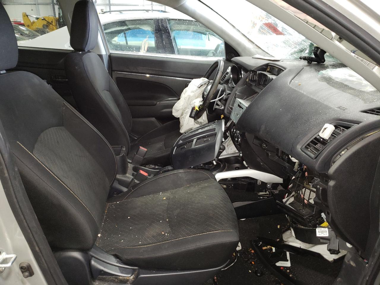 Photo 5 from auction – 2013 MITSUBISHI OUTLANDER with VIN 4A4AR5AU3DE025615
