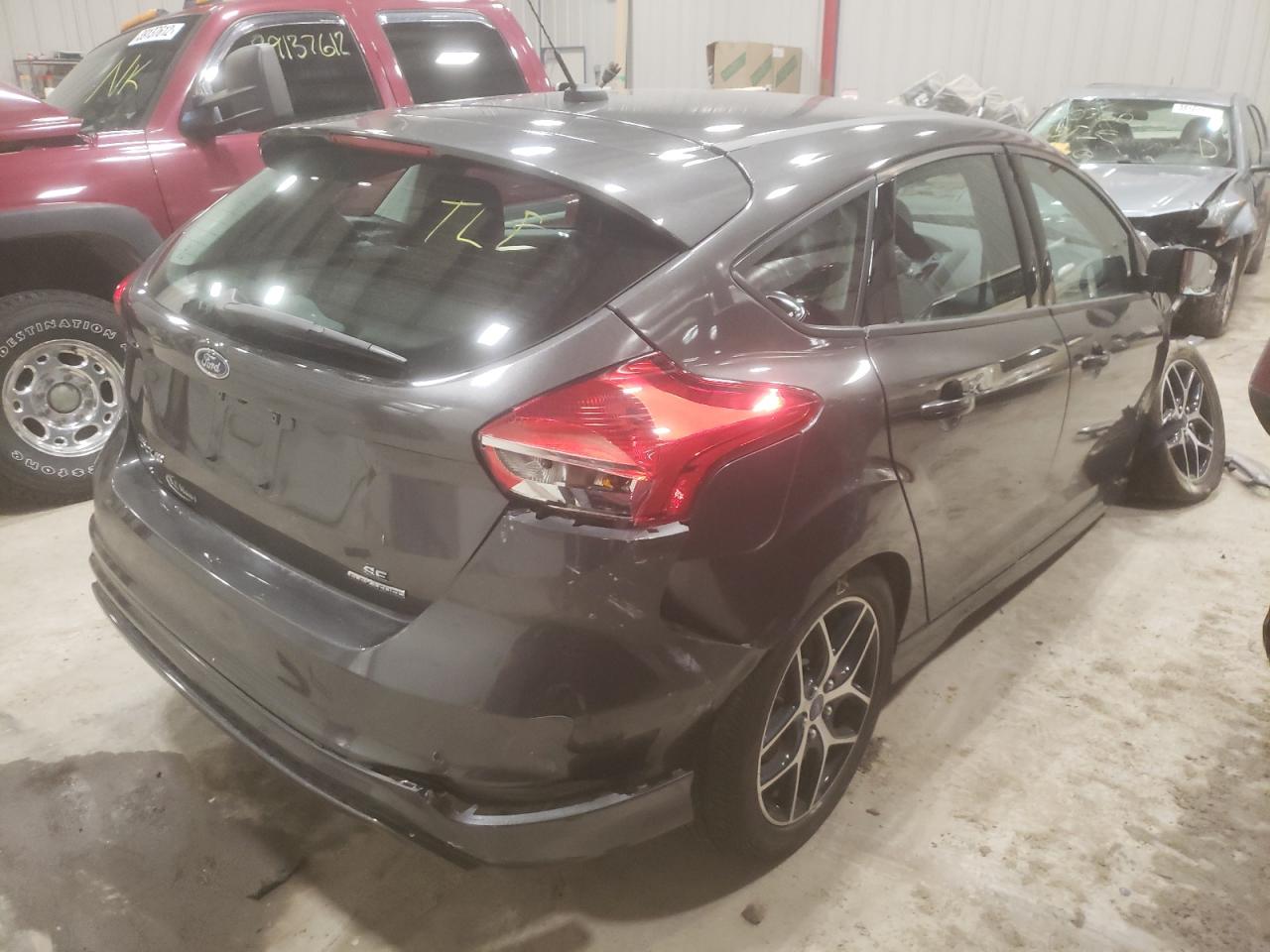 Photo 4 from auction – 2016 FORD FOCUS SE with VIN 1FADP3K25GL201842