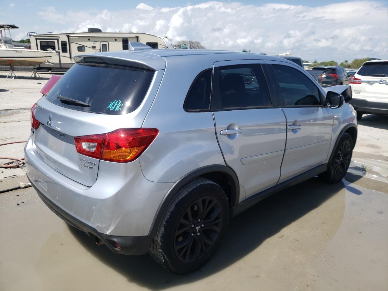 Photo 4 from auction – 2017 MITSUBISHI OUTLANDER with VIN JA4AP3AU3HZ068555