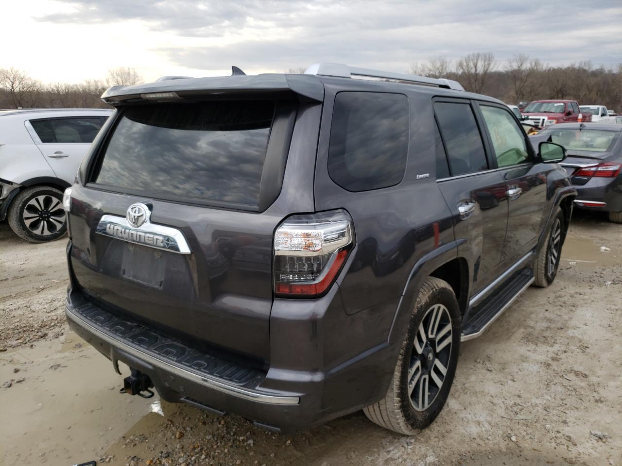 Photo 4 from auction – 2014 TOYOTA 4RUNNER SR with VIN JTEBU5JR9E5192709