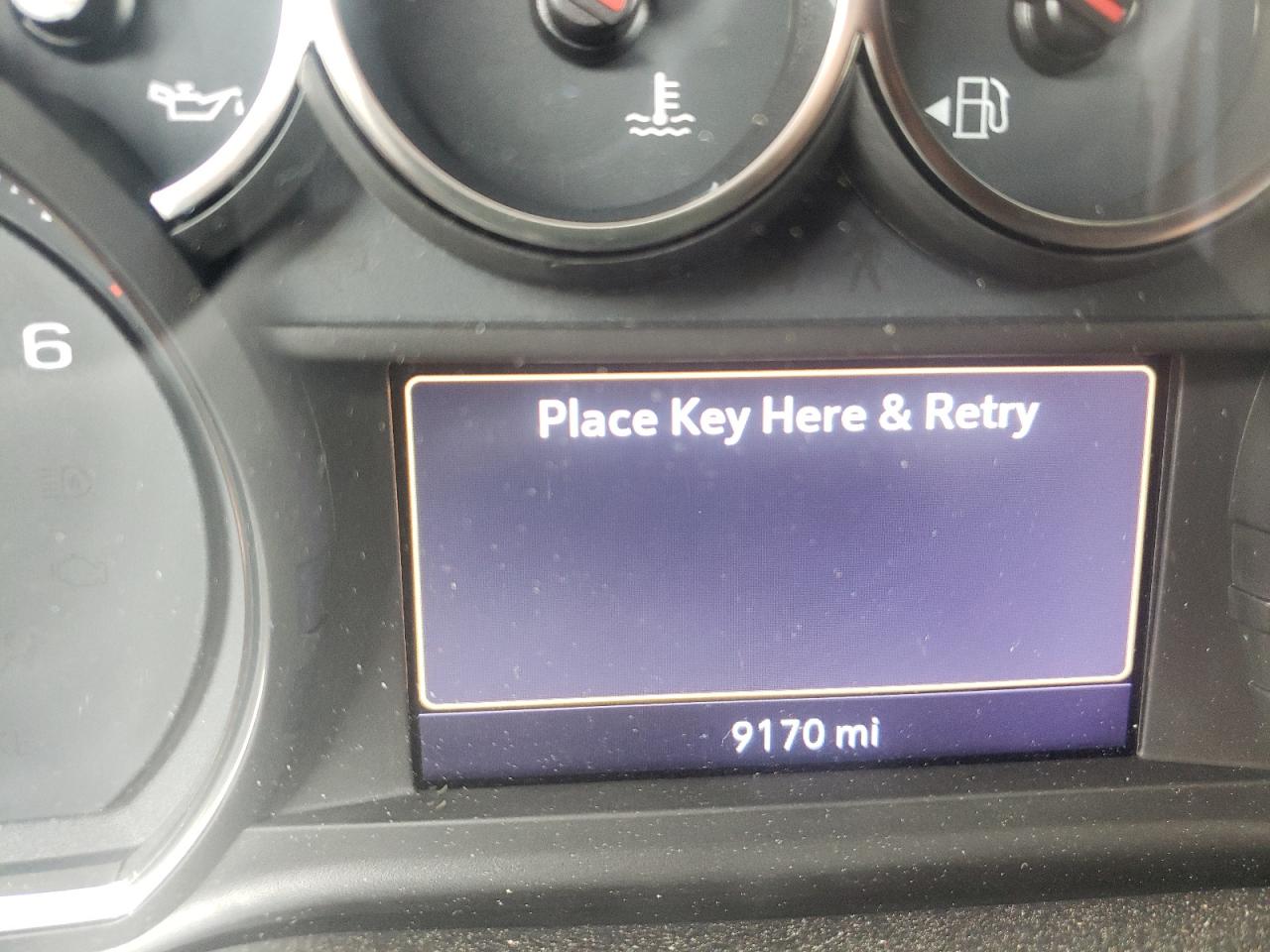 Photo 8 from auction – 2021 CHEVROLET SILVERADO with VIN 1GCPYFEL5MZ353901