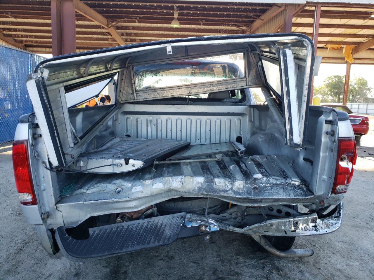 Photo 6 from auction – 1998 FORD F150 with VIN 1FTZF1728WKB71417