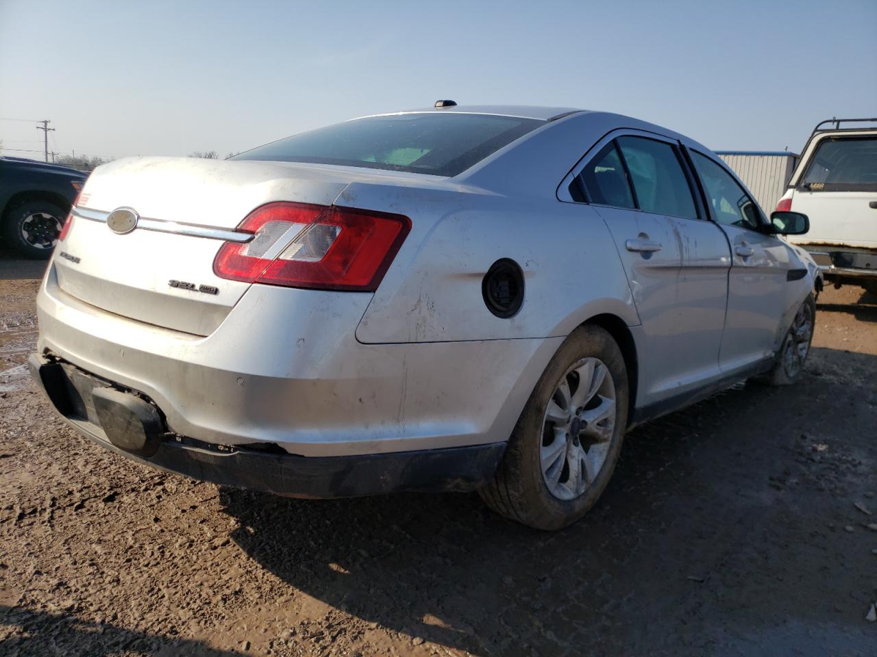 Photo 4 from auction – 2011 FORD TAURUS SEL with VIN 1FAHP2HW7BG167085