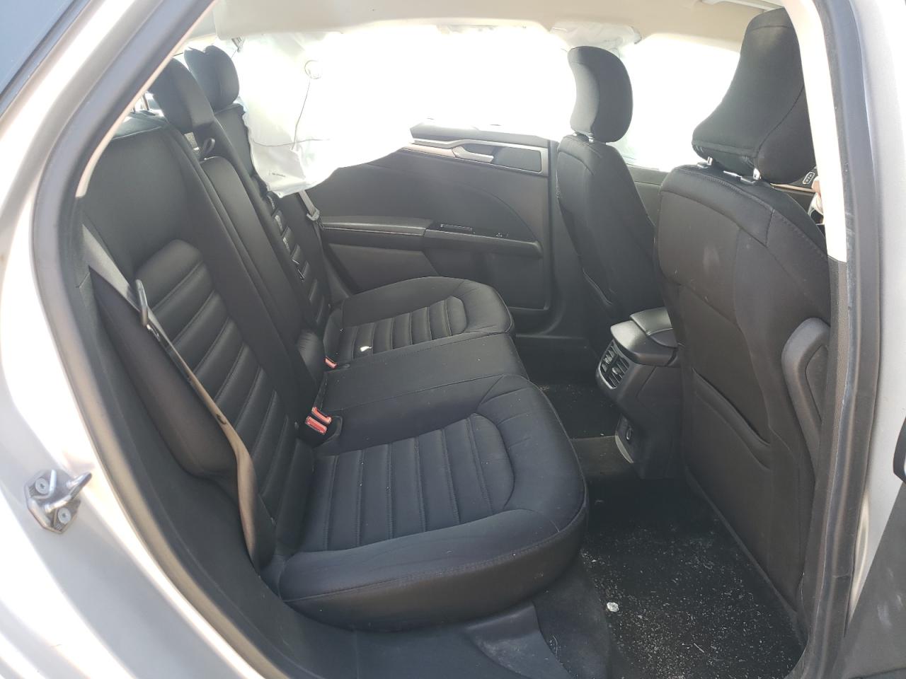 Photo 6 from auction – 2015 FORD FUSION SE with VIN 3FA6P0LU6FR167563