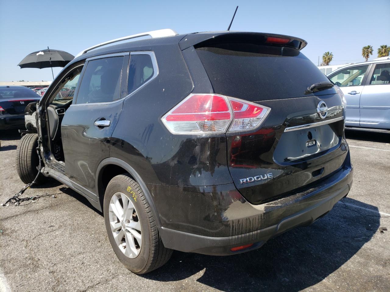 Photo 3 from auction – 2015 NISSAN ROGUE S with VIN KNMAT2MT8FP531894