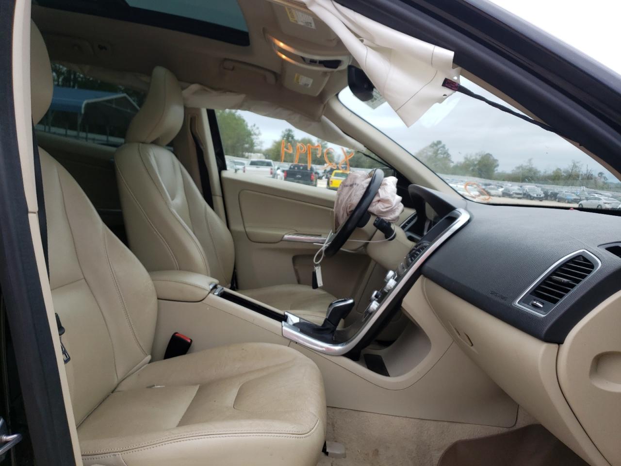Photo 5 from auction – 2016 VOLVO XC60 T5 PR with VIN YV440MDK6G2797306