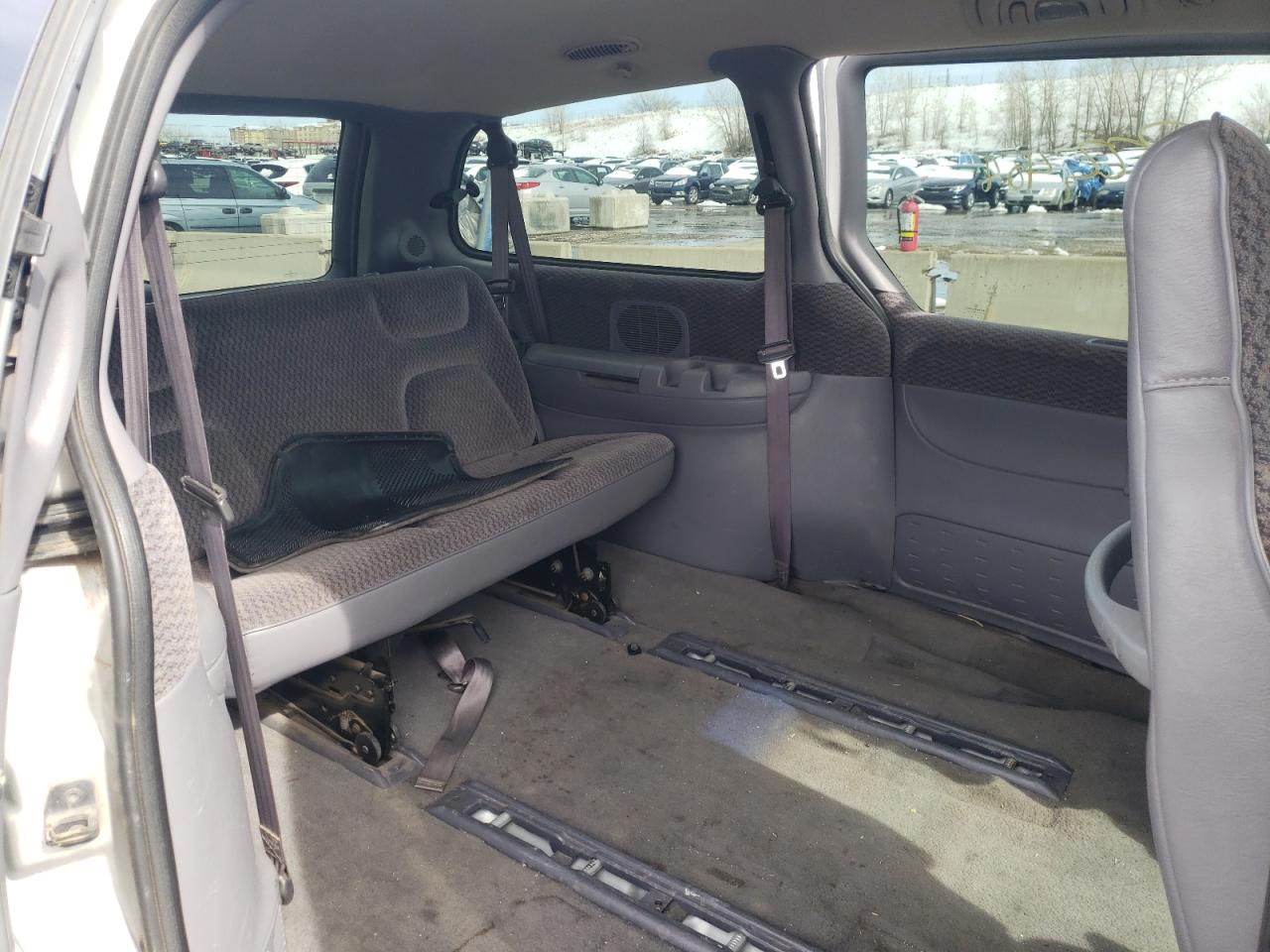 Photo 6 from auction – 2000 DODGE GRAND CARA with VIN 1B4GT44L3YB595313