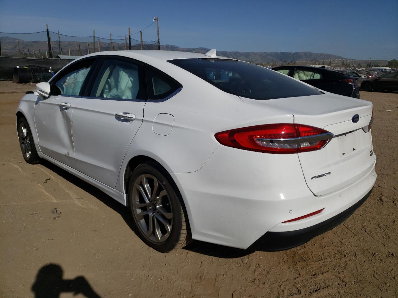 Photo 3 from auction – 2020 FORD FUSION SEL with VIN 3FA6P0CD0LR207695
