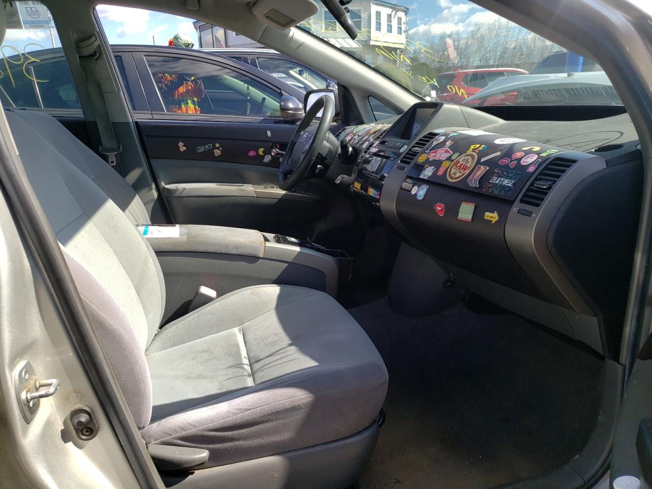 Photo 5 from auction – 2005 TOYOTA PRIUS with VIN JTDKB22U153127960