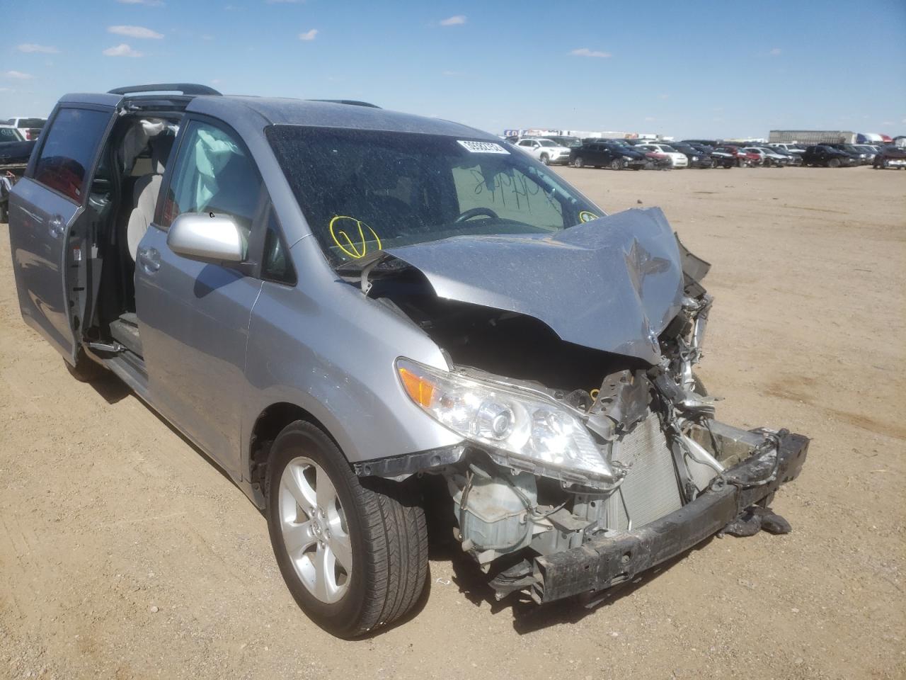 TOYOTA SIENNA LE 2015 with VIN 5TDKK3DC1FS578915 - Photo from auction