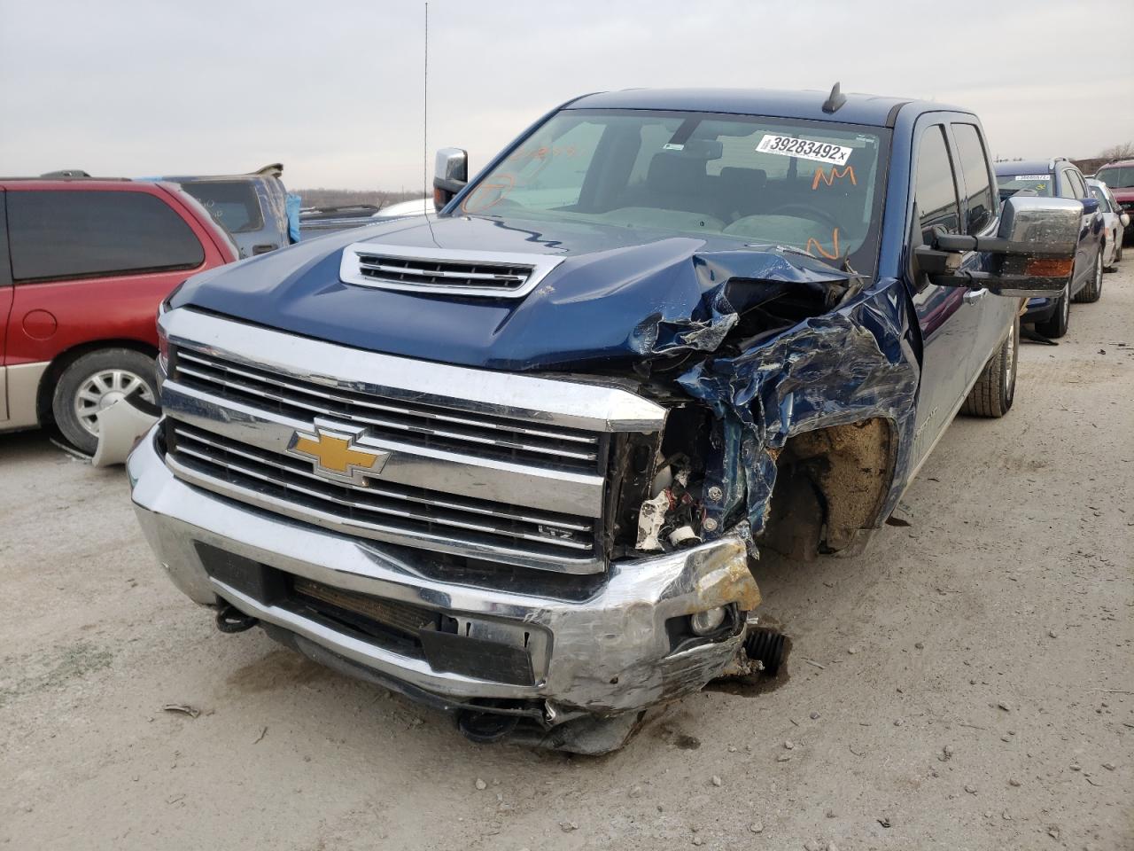 Photo 2 from auction – 2019 CHEVROLET SILVERADO with VIN 1GC4KXCYXKF212491