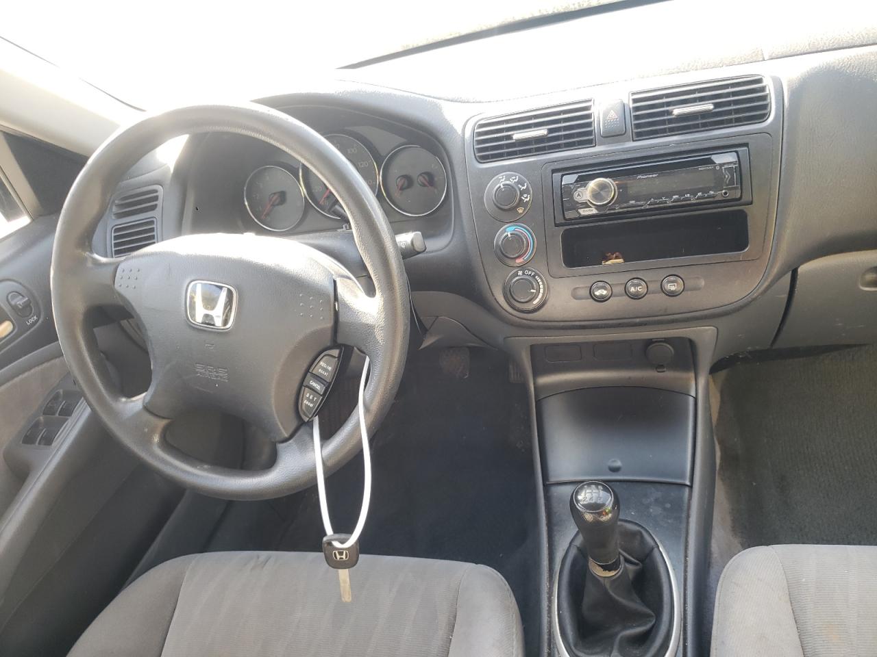Photo 9 from auction – 2003 HONDA CIVIC EX with VIN 2HGES25733H609358