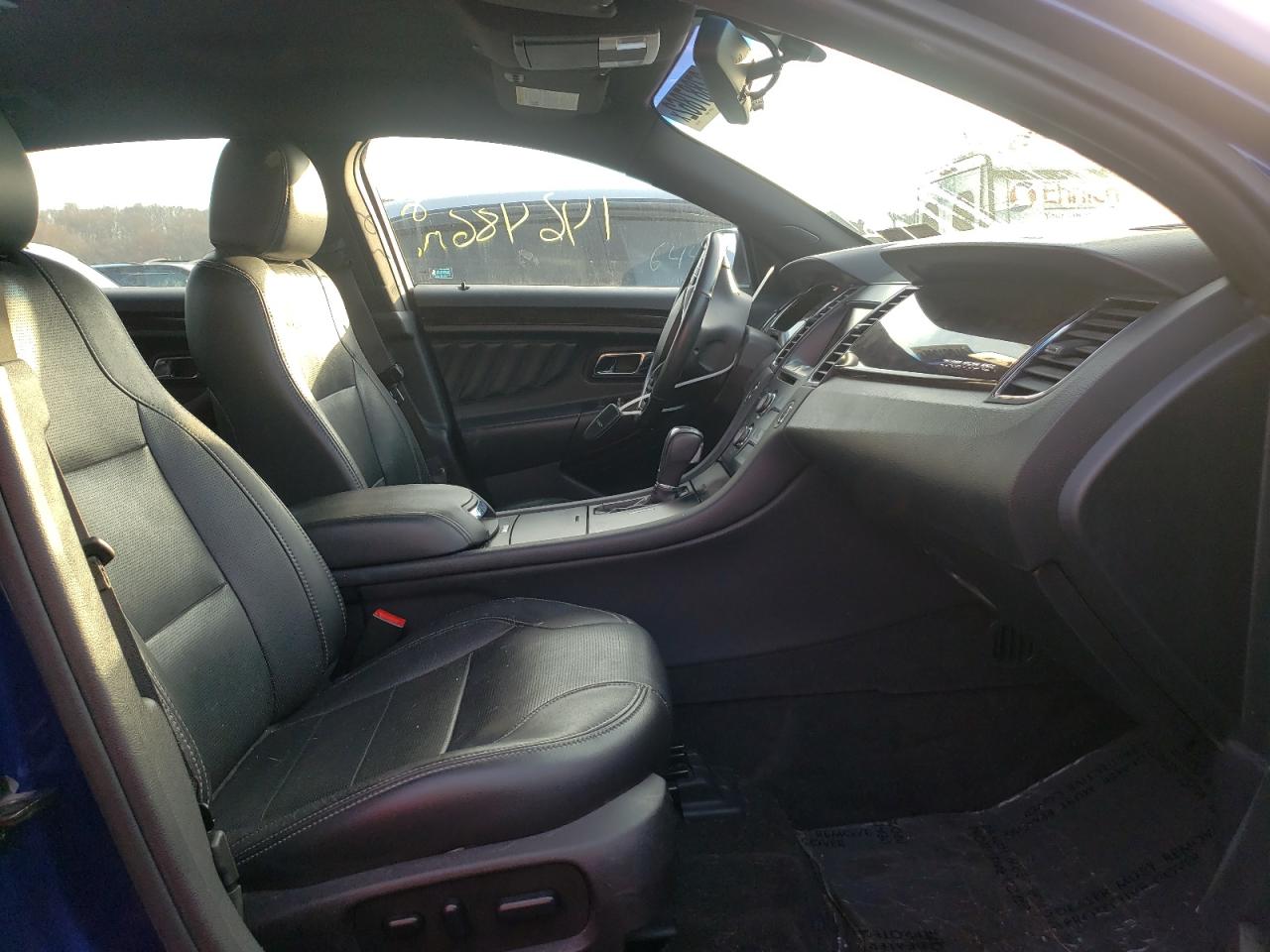 Photo 5 from auction – 2015 FORD TAURUS LIM with VIN 1FAHP2F88FG116172