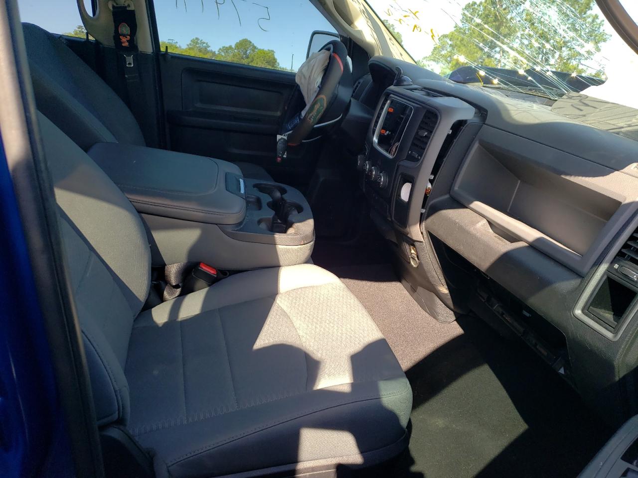 Photo 5 from auction – 2016 RAM 1500 ST with VIN 1C6RR7FG1GS322520