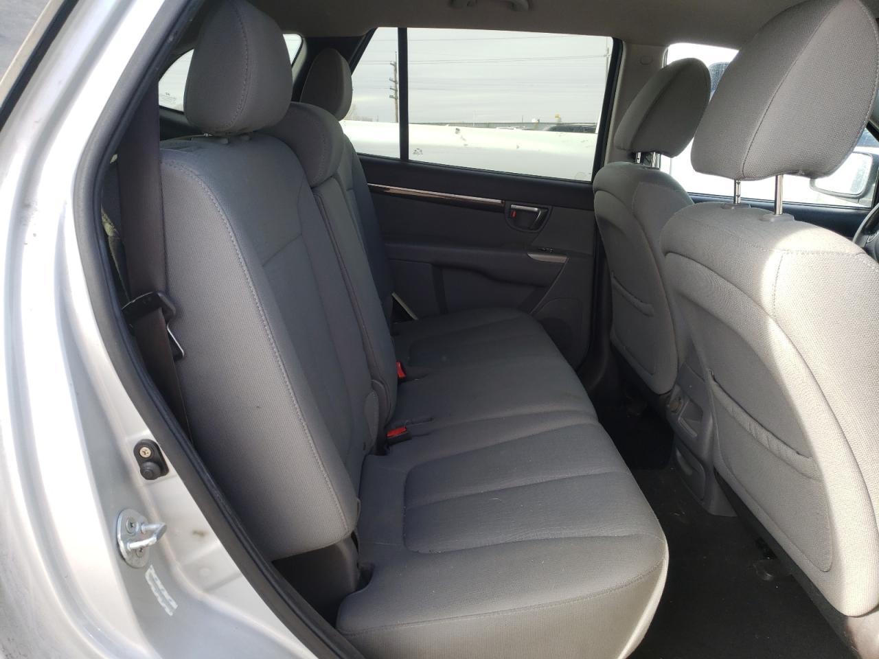 Photo 6 from auction – 2010 HYUNDAI SANTA FE G with VIN 5NMSGDAB5AH377260