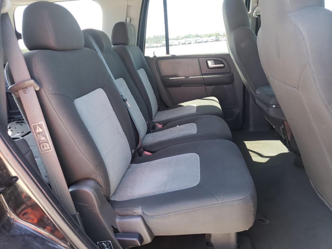 Photo 6 from auction – 2003 FORD EXPEDITION with VIN 1FMRU15WX3LA92389
