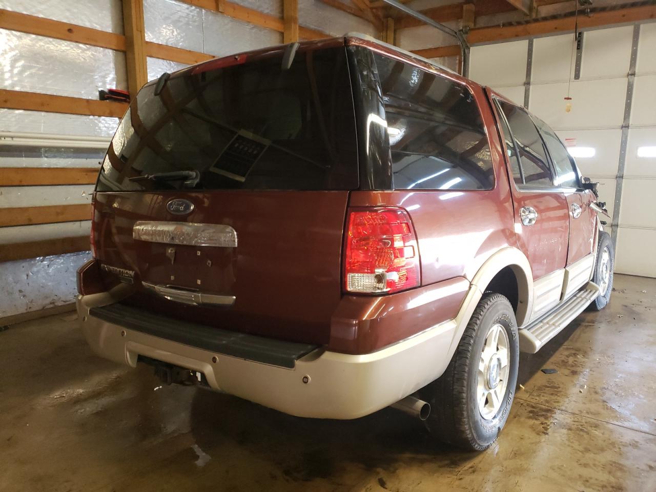 Photo 4 from auction – 2006 FORD EXPEDITION with VIN 1FMPU17536LB01255