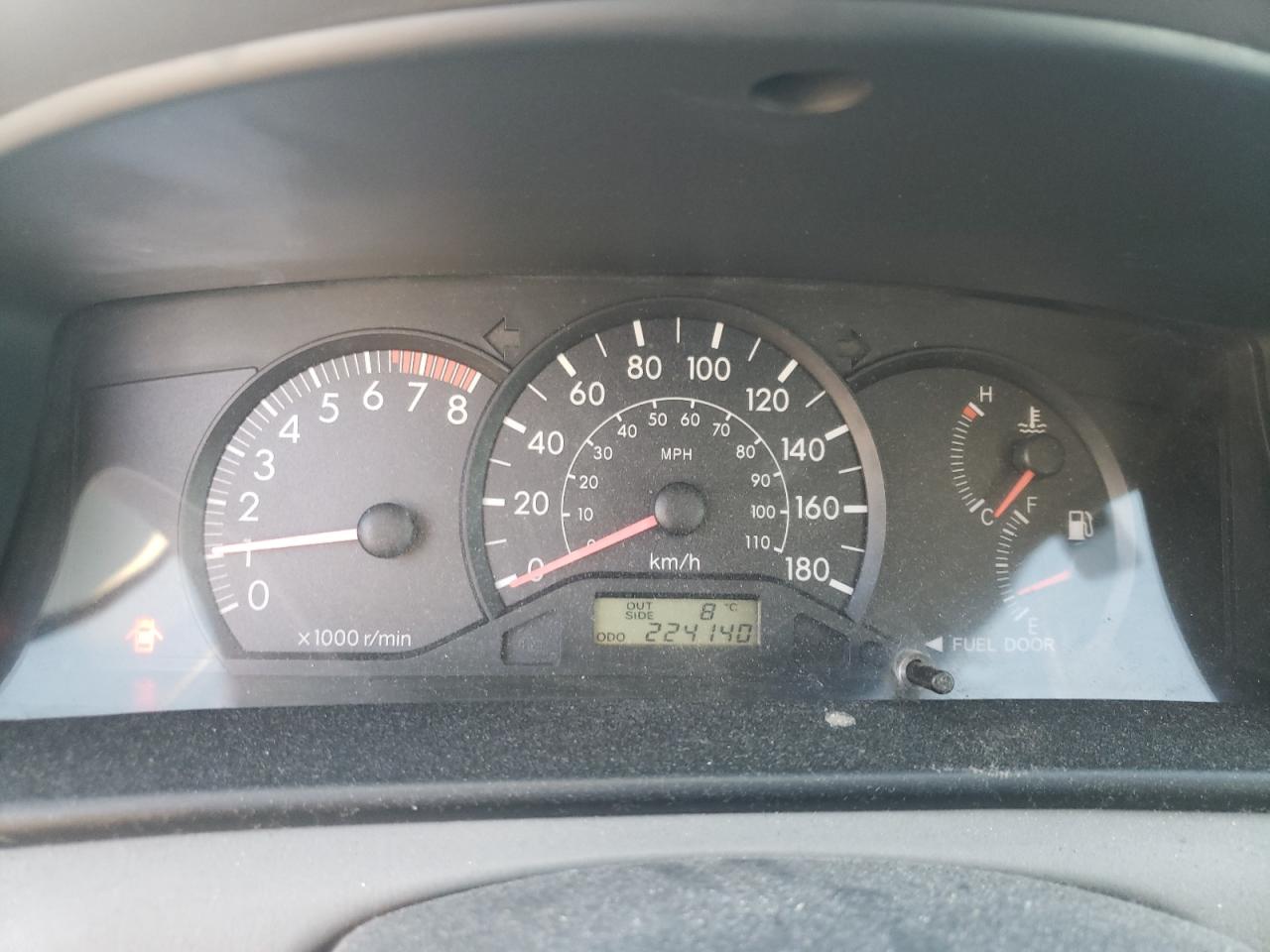 Photo 8 from auction – 2005 TOYOTA COROLLA CE with VIN 2T1BR32E75C551242