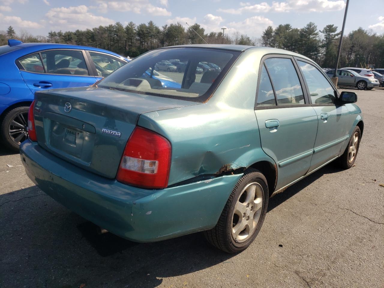 Photo 4 from auction – 2001 MAZDA PROTEGE LX with VIN JM1BJ225810478775