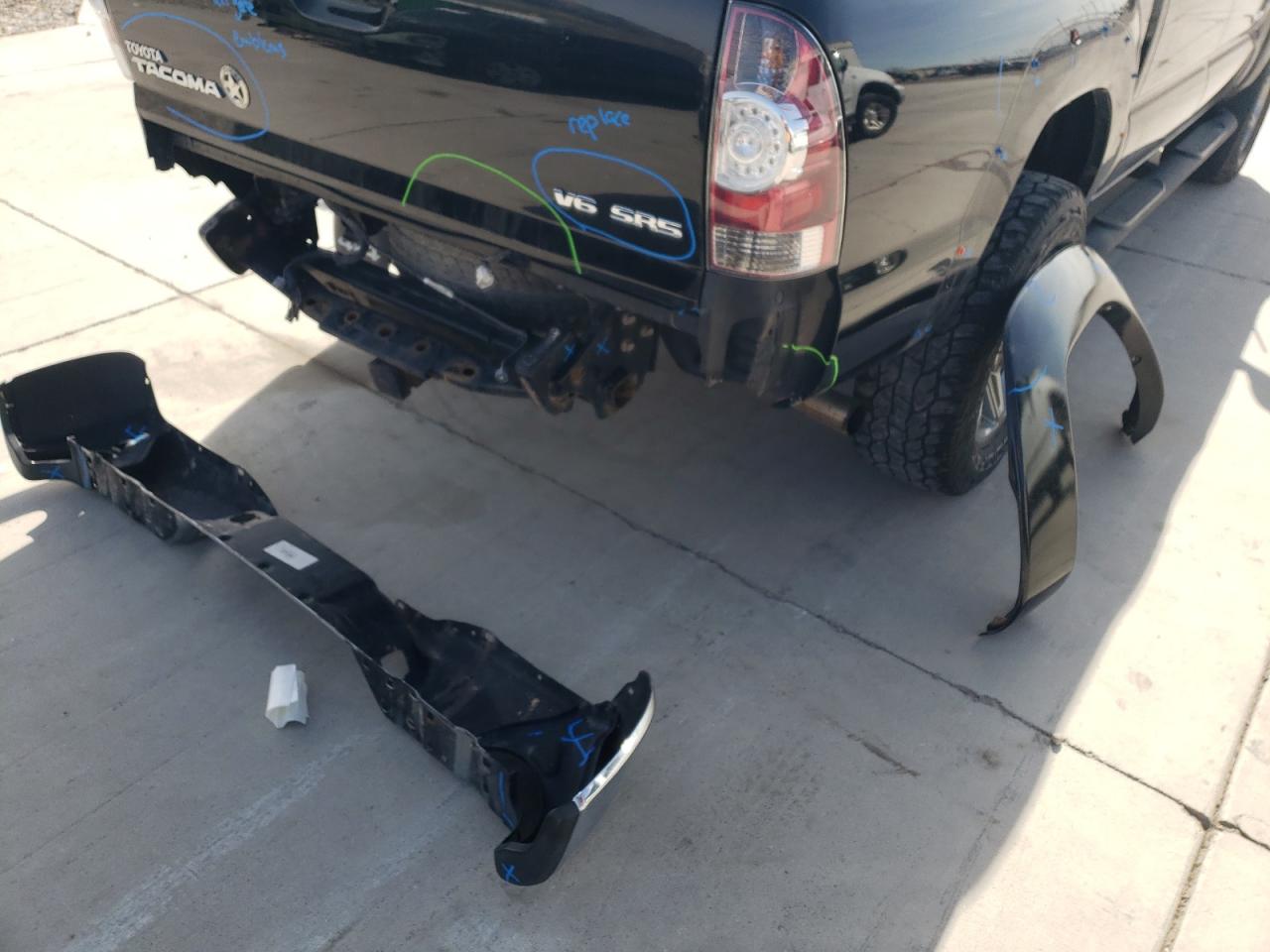 Photo 9 from auction – 2013 TOYOTA TACOMA DOU with VIN 3TMLU4EN7DM131894