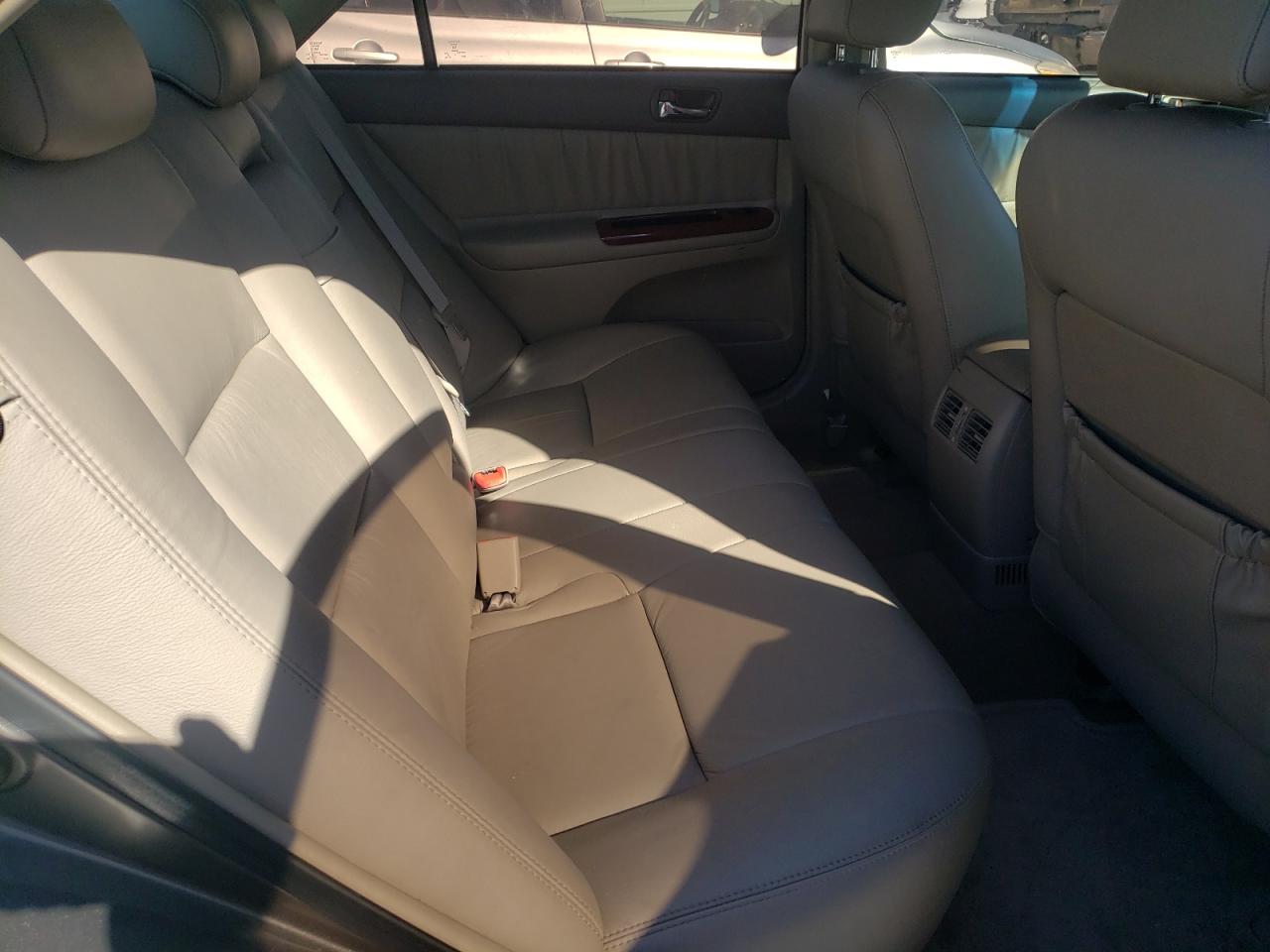 Photo 6 from auction – 2005 TOYOTA CAMRY LE with VIN 4T1BF30K35U597294