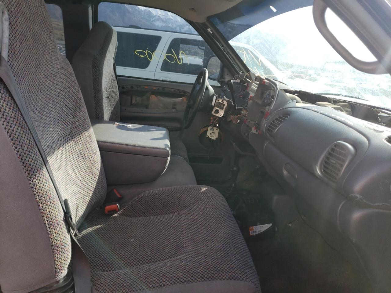 Photo 5 from auction – 2001 DODGE RAM 1500 with VIN 3B7HF13ZX1G776909
