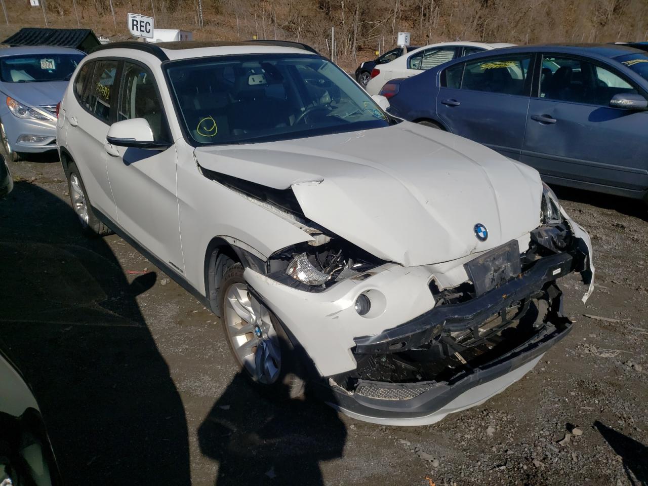 BMW X1 XDRIVE2 2015 with VIN WBAVL1C58FVY33113 - Photo from auction