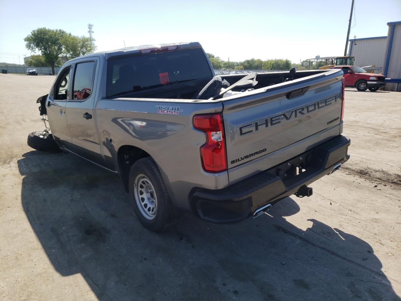 Photo 3 from auction – 2021 CHEVROLET SILVERADO with VIN 1GCPYCEF0MZ396633