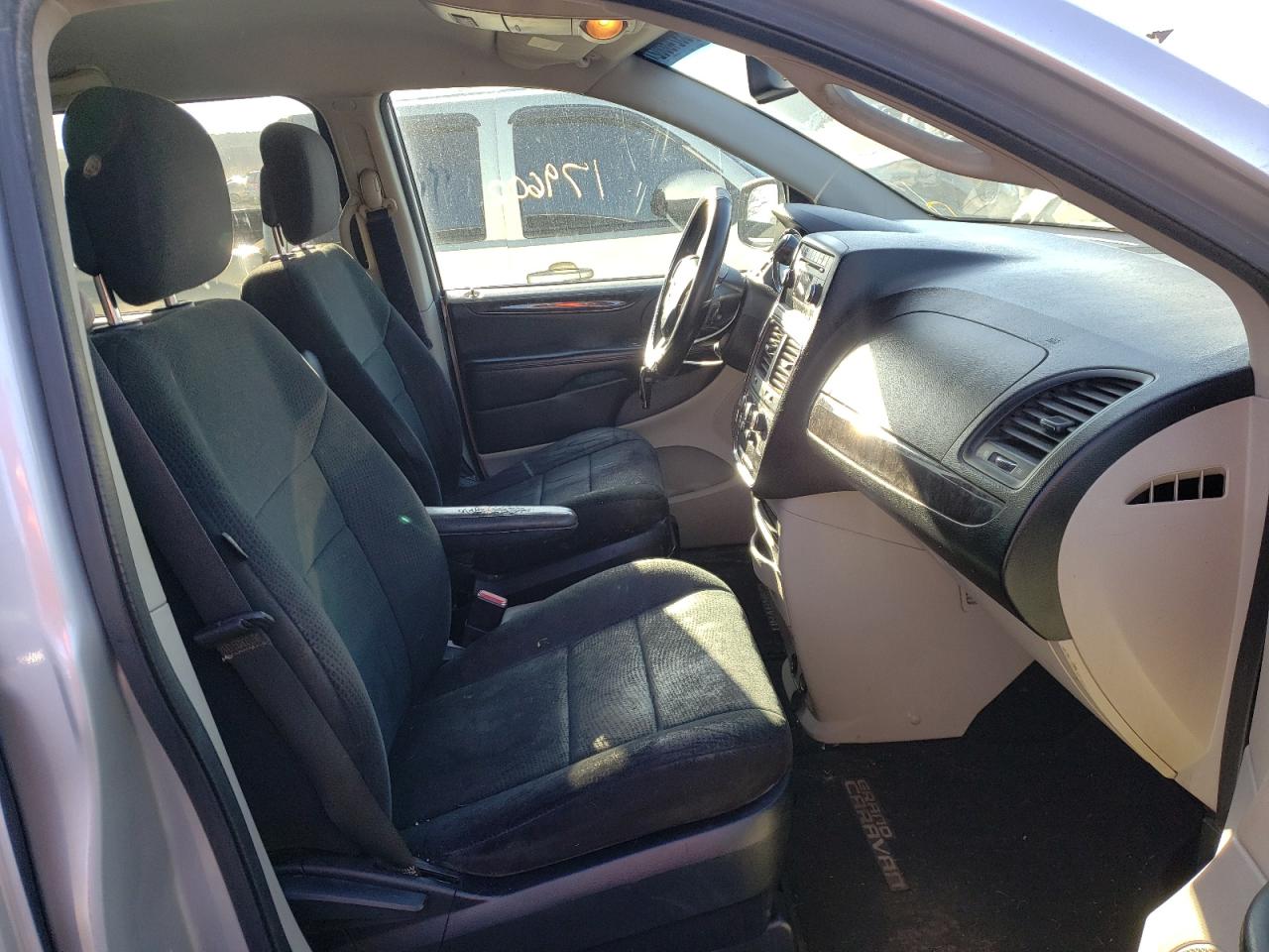 Photo 5 from auction – 2011 DODGE GRAND CARA with VIN 2D4RN3DG3BR792111