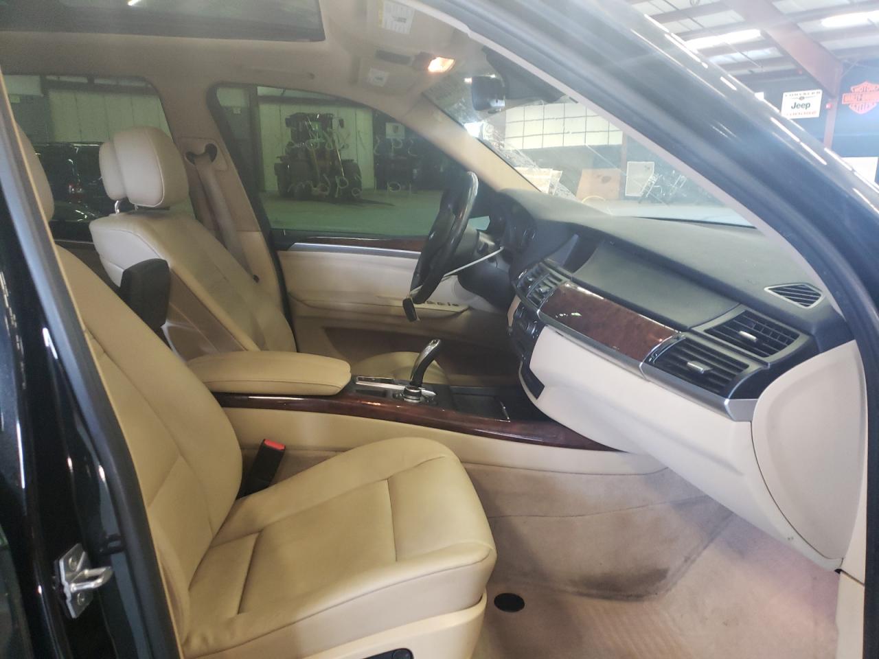 Photo 5 from auction – 2012 BMW X5 XDRIVE3 with VIN 5UXZW0C5XCL664384