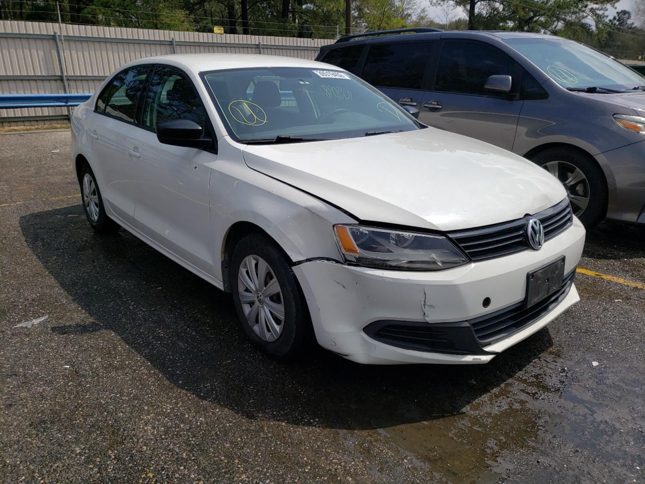 Photo 1 from auction – 2013 VOLKSWAGEN JETTA BASE with VIN 3VW2K7AJ5DM236453