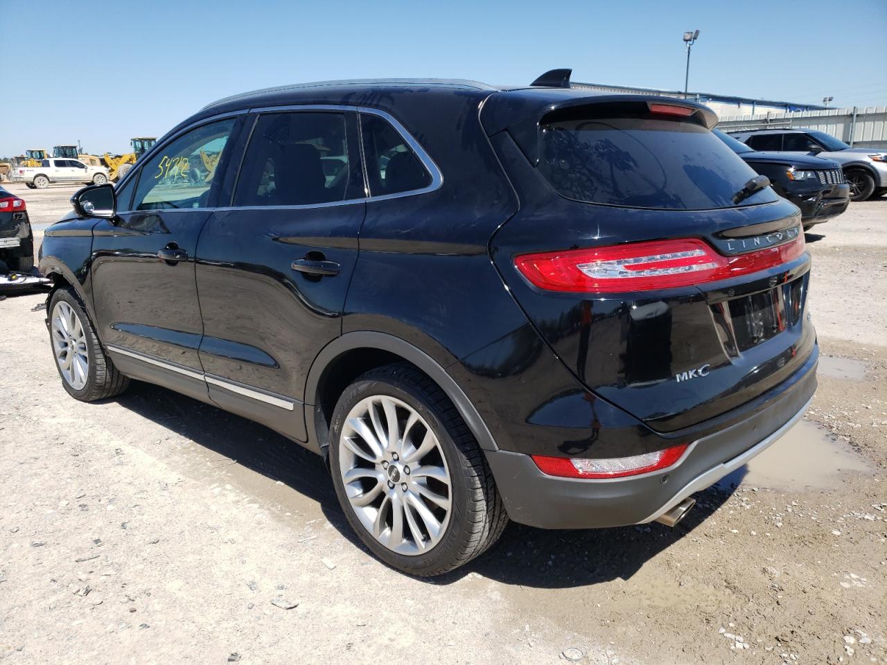 Photo 3 from auction – 2017 LINCOLN MKC RESERV with VIN 5LMCJ3C95HUL07506