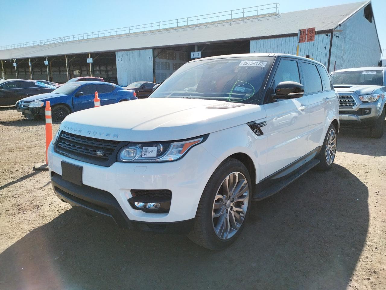 Photo 2 from auction – 2016 LAND ROVER RANGE ROVE with VIN SALWR2EF2GA559491
