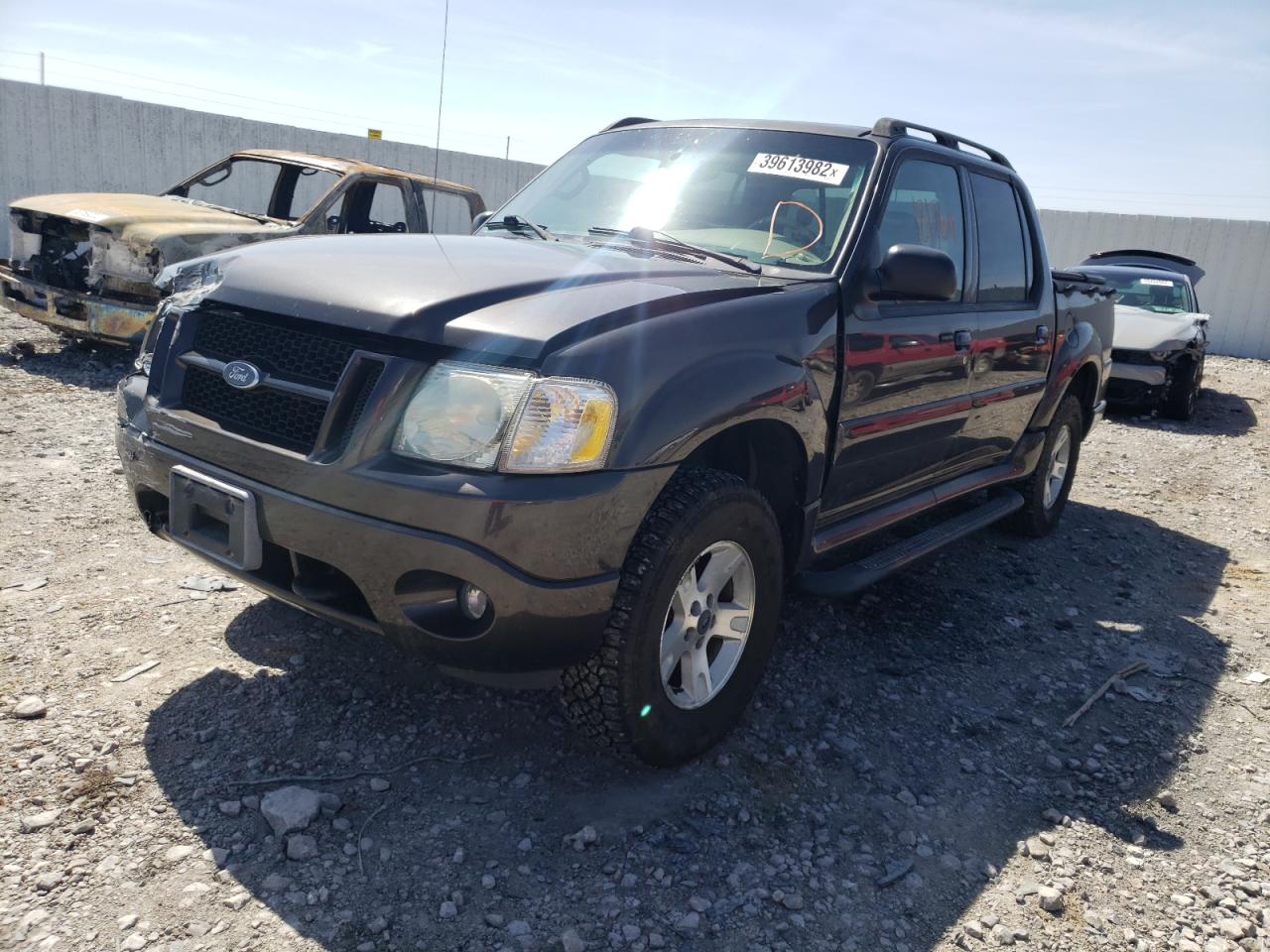 Photo 2 from auction – 2005 FORD EXPLORER S with VIN 1FMZU77K65UB02944