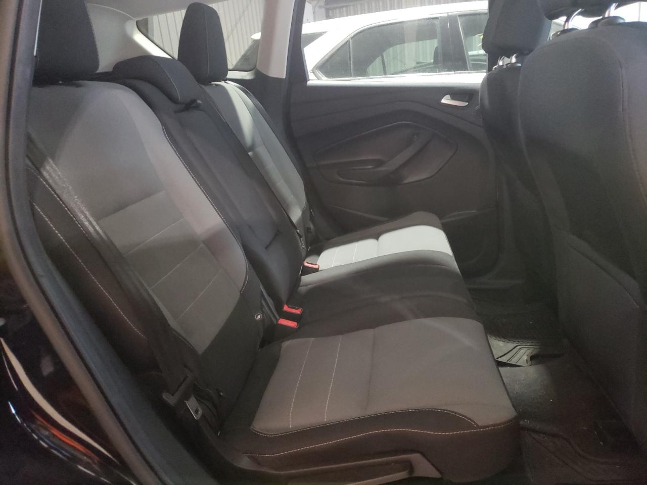 Photo 6 from auction – 2016 FORD ESCAPE SE with VIN 1FMCU9GX0GUA27643