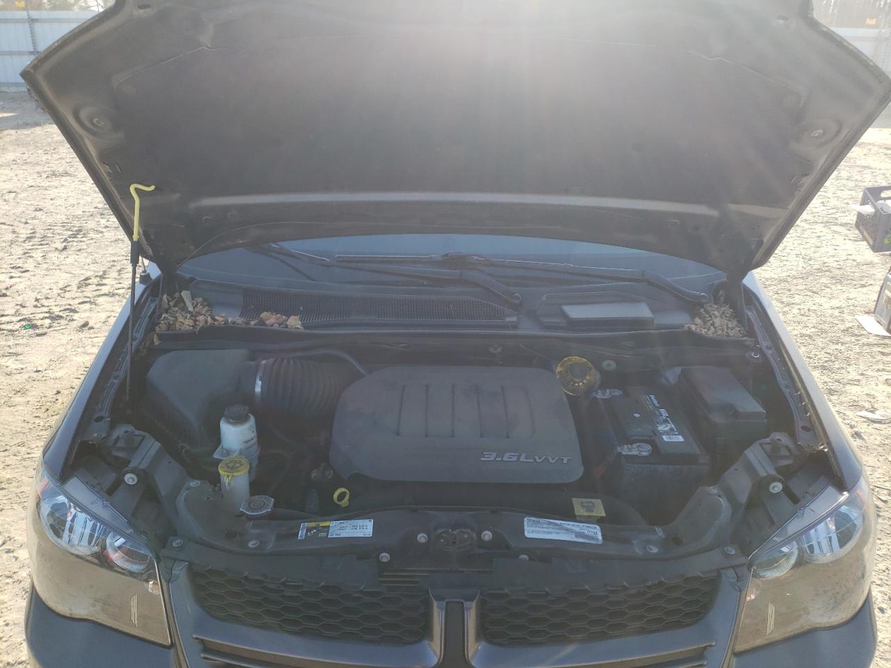 Photo 7 from auction – 2015 DODGE GRAND CARA with VIN 2C4RDGEG8FR747998