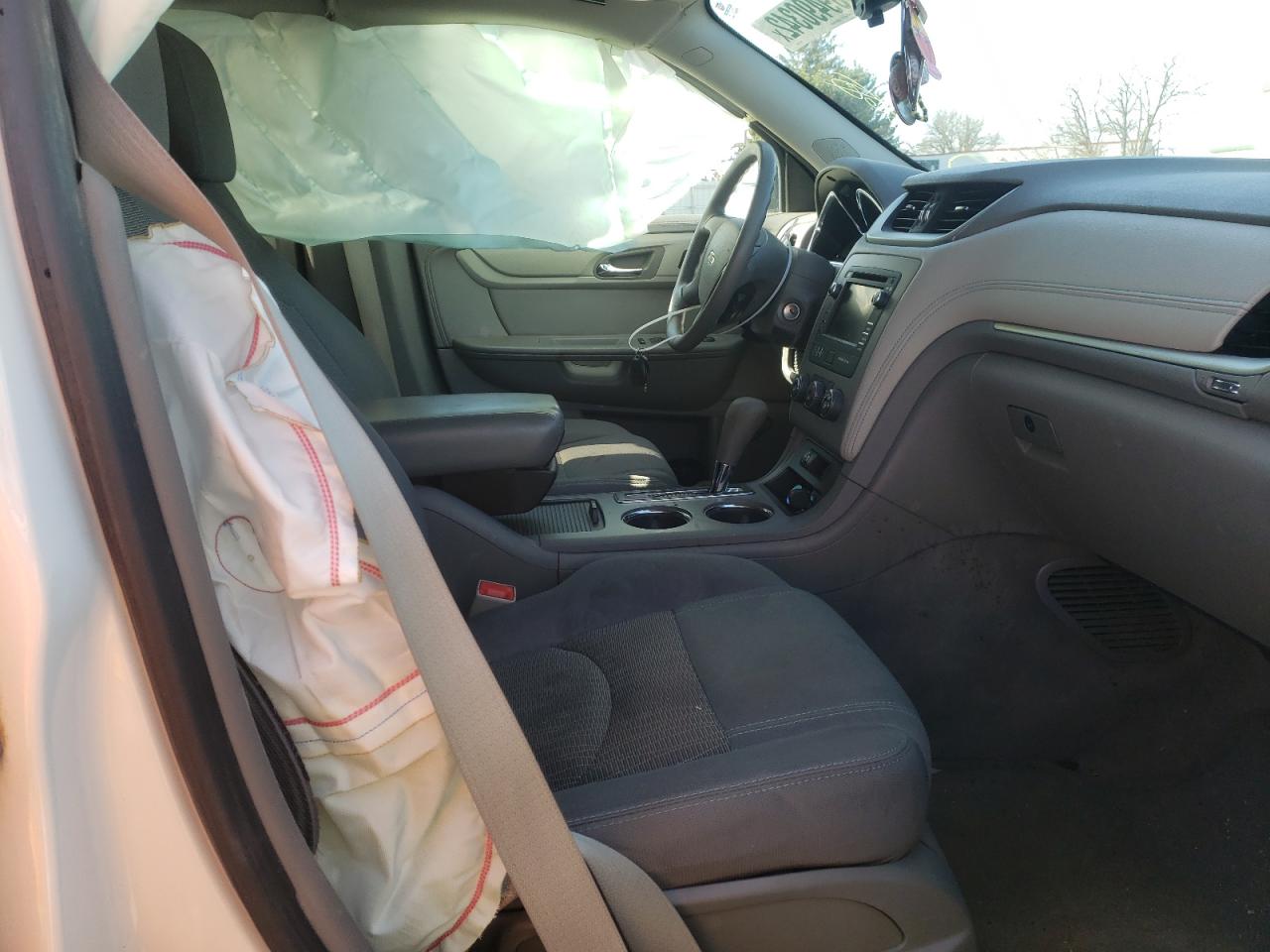 Photo 5 from auction – 2013 CHEVROLET TRAVERSE L with VIN 1GNKRFED9DJ104412