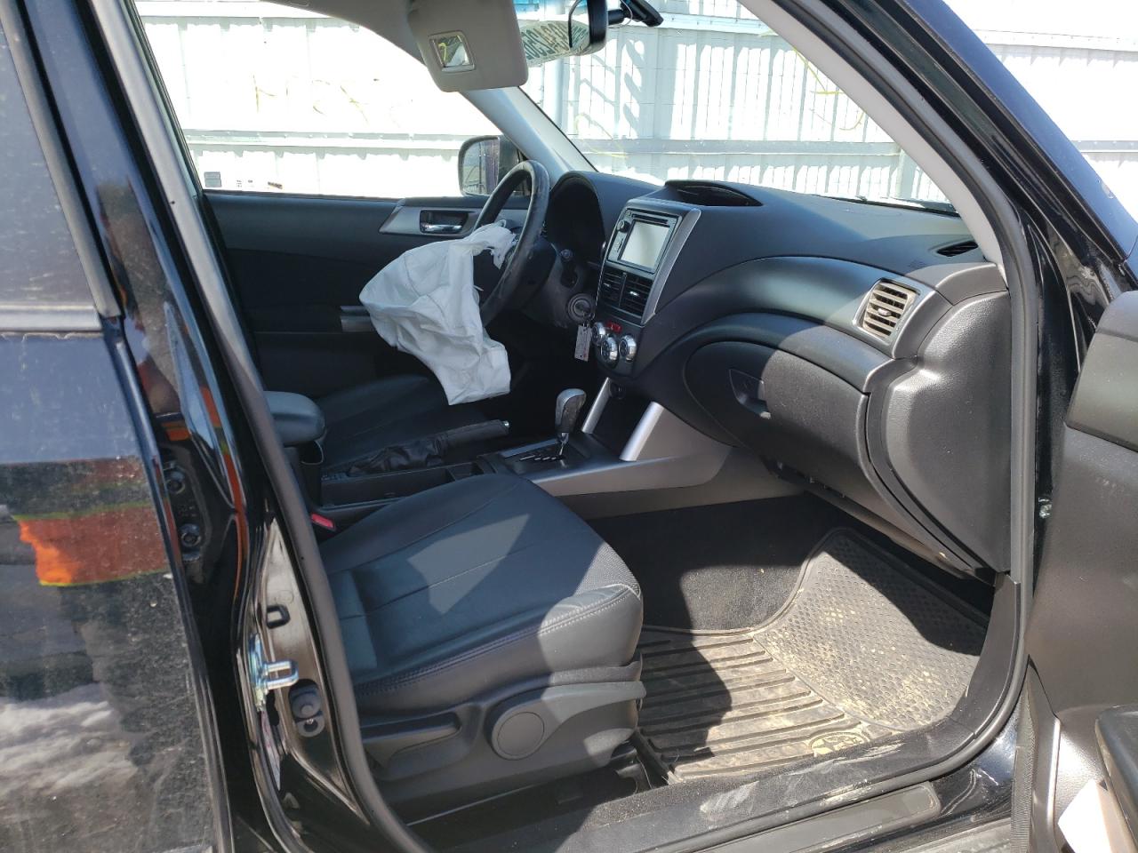 Photo 5 from auction – 2013 SUBARU FORESTER with VIN JF2SHAFCXDH442303