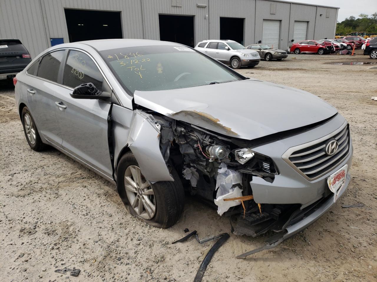 Photo 1 from auction – 2015 HYUNDAI SONATA SE with VIN 5NPE24AF4FH070199