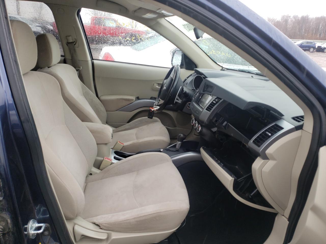 Photo 5 from auction – 2007 MITSUBISHI OUTLANDER with VIN JA4MS41X87Z020303