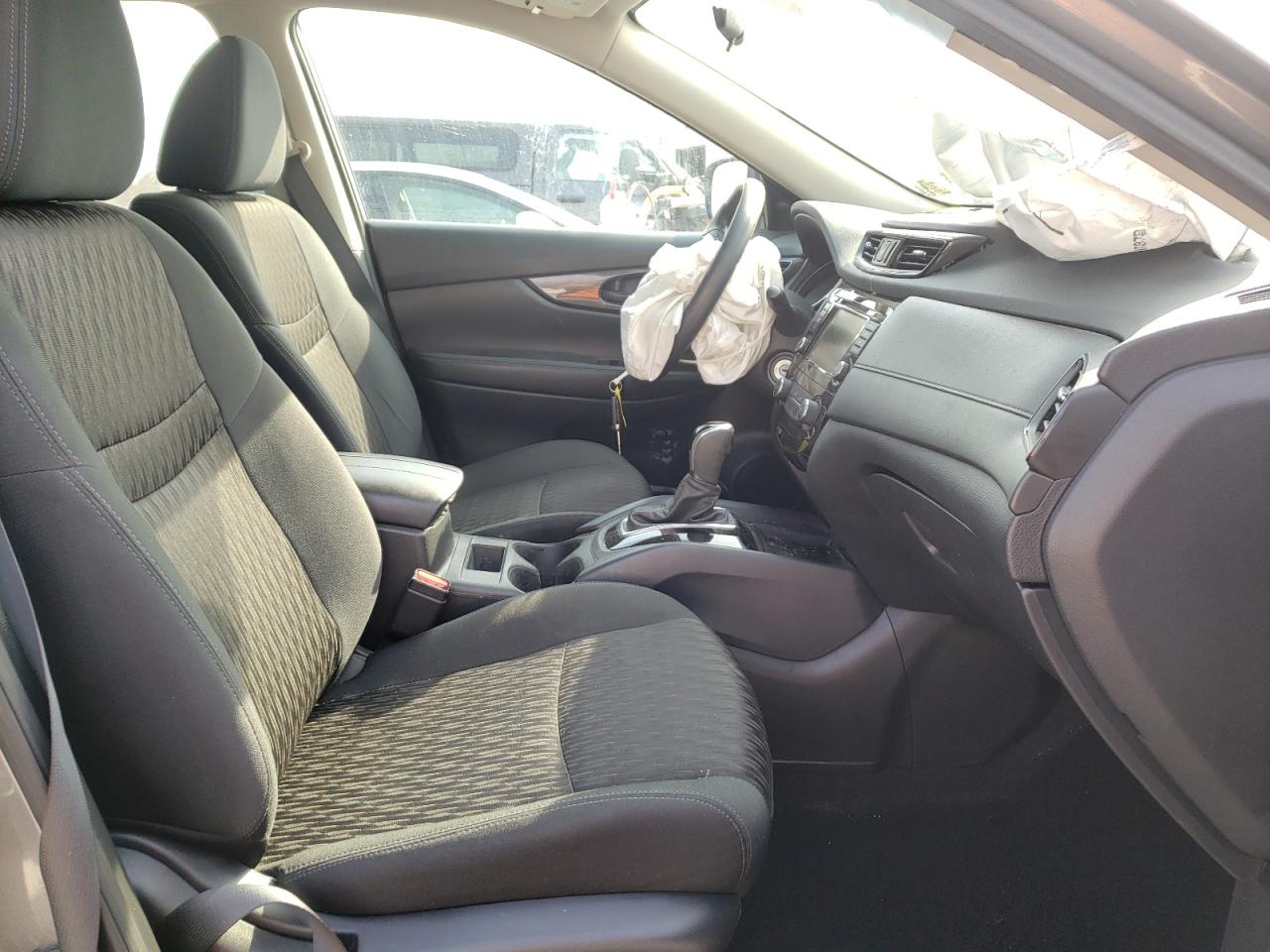 Photo 5 from auction – 2020 NISSAN ROGUE S with VIN 5N1AT2MVXLC749996