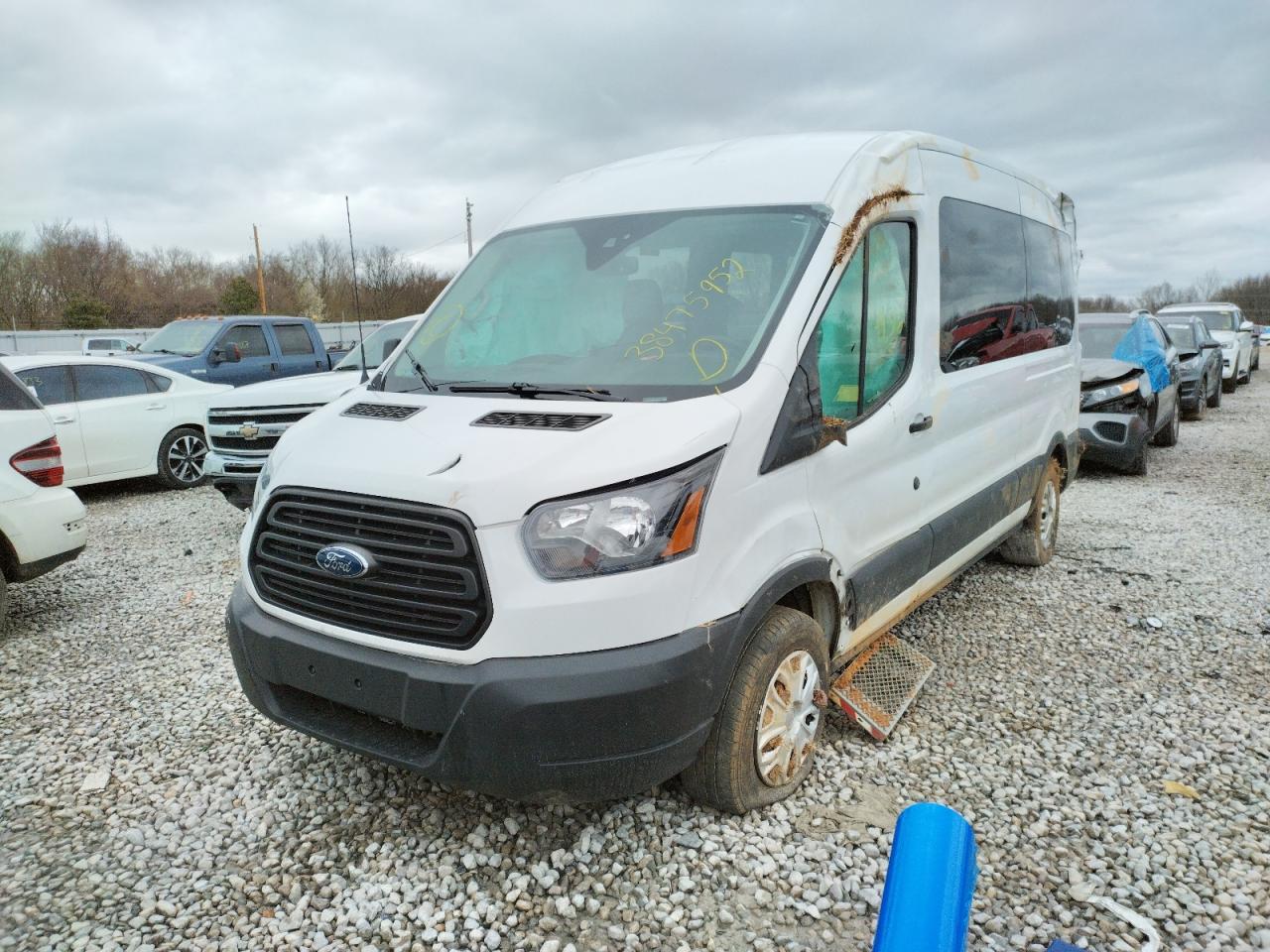 Фото 2 с аукциона – 2019 FORD TRANSIT T- с VIN 1FTYR2CM6KKA63291