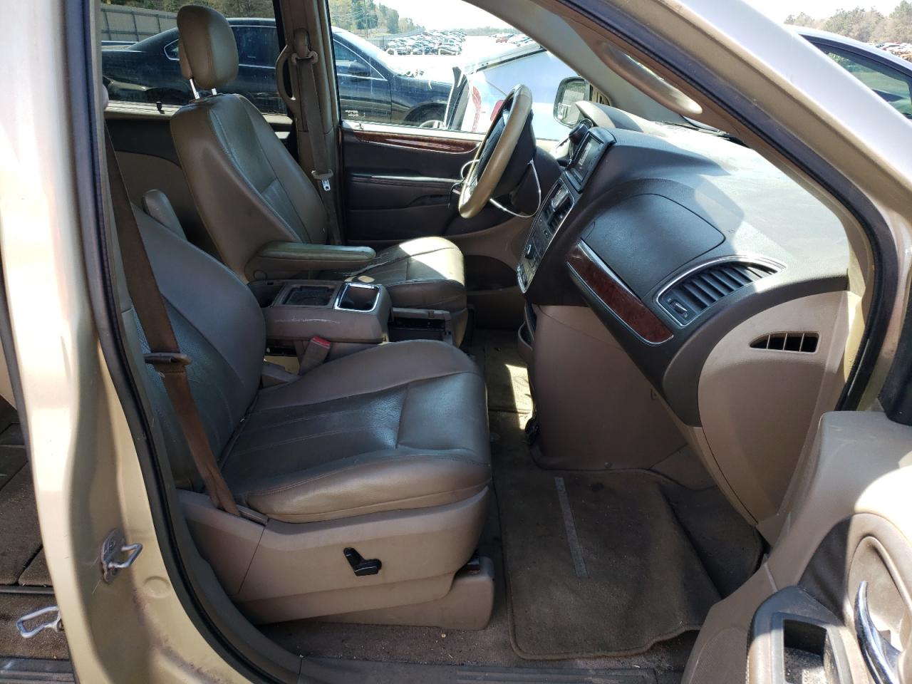 Photo 5 from auction – 2011 CHRYSLER TOWN & COU with VIN 2A4RR8DG4BR659446