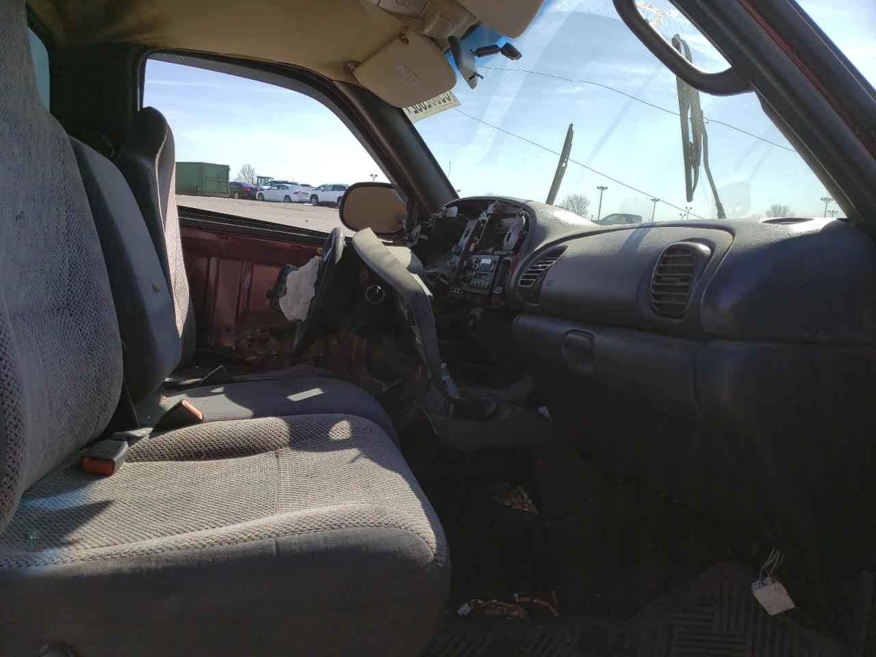 Photo 5 from auction – 2001 DODGE RAM 1500 with VIN 1B7HF16Y51S126333