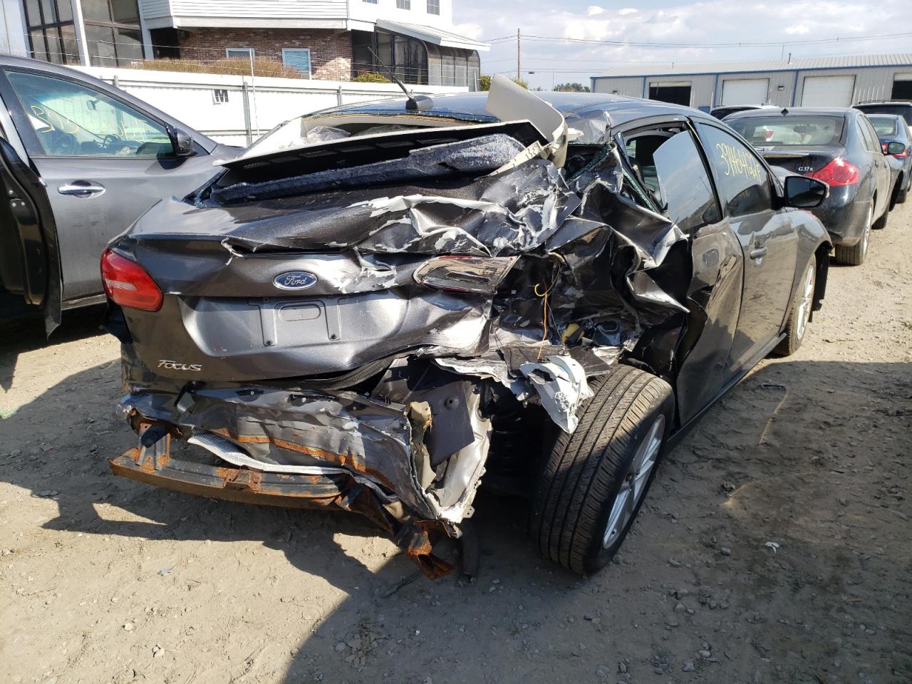 Photo 4 from auction – 2015 FORD FOCUS SE with VIN 1FADP3F20FL296450